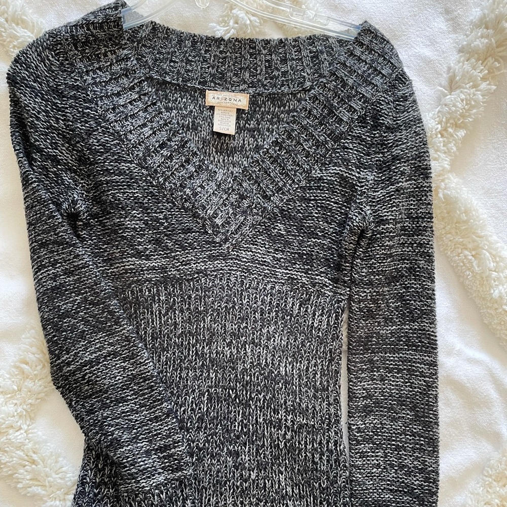 Dark gray long sleeve sweater shirt